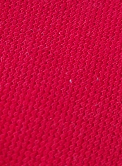 Material pique (lacoste), rosu: structura in relief, pentru tricouri polo